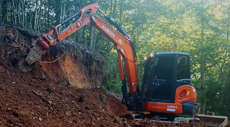driver operated excavator hire brisbane